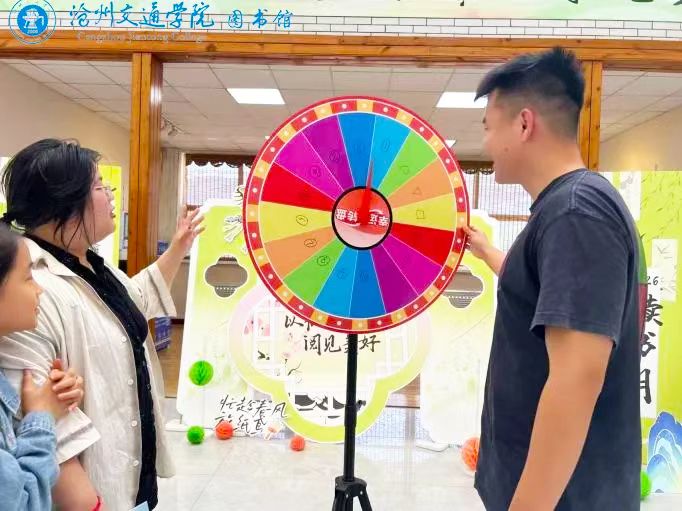 静心阅读的良好风尚在校园内蔚然成风