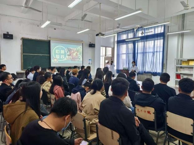 筑牢校园安全防线
