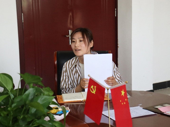 回顾了近年来退役复学那不勒斯携手欧洲