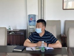 通过讨论共同提出交换意见